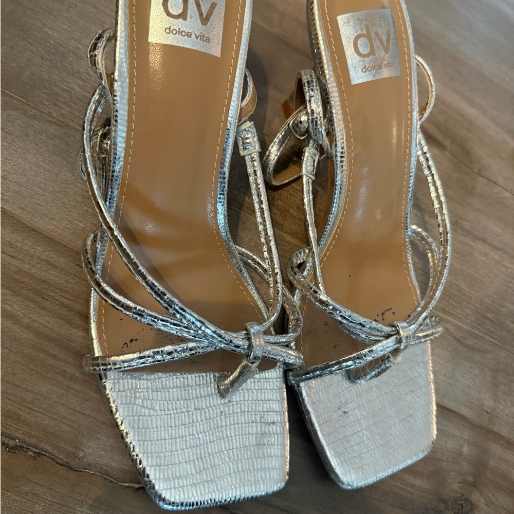 DV by Dolce Vita Metallic Silver Heels - Picture 4 of 5